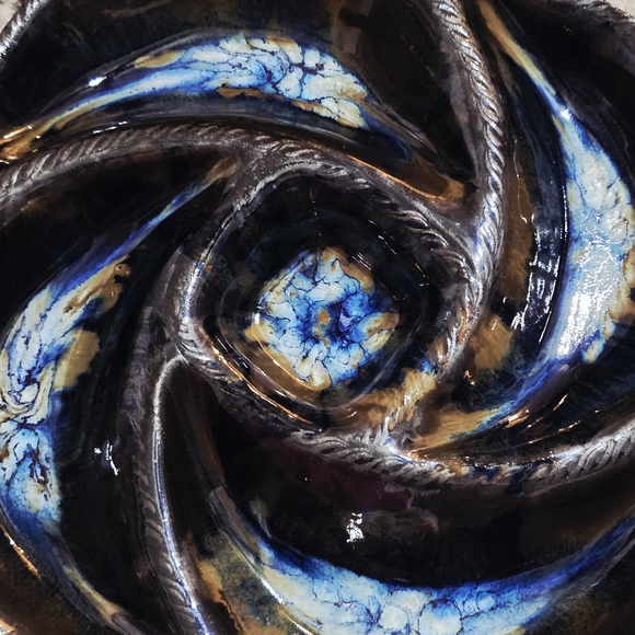 Susan Mikkelson Signed Blue and Brown Swirl Ceramic Dish 14inX2in - Picture 2 of 7